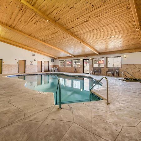 Econo Lodge Rice Lake Bagian luar foto