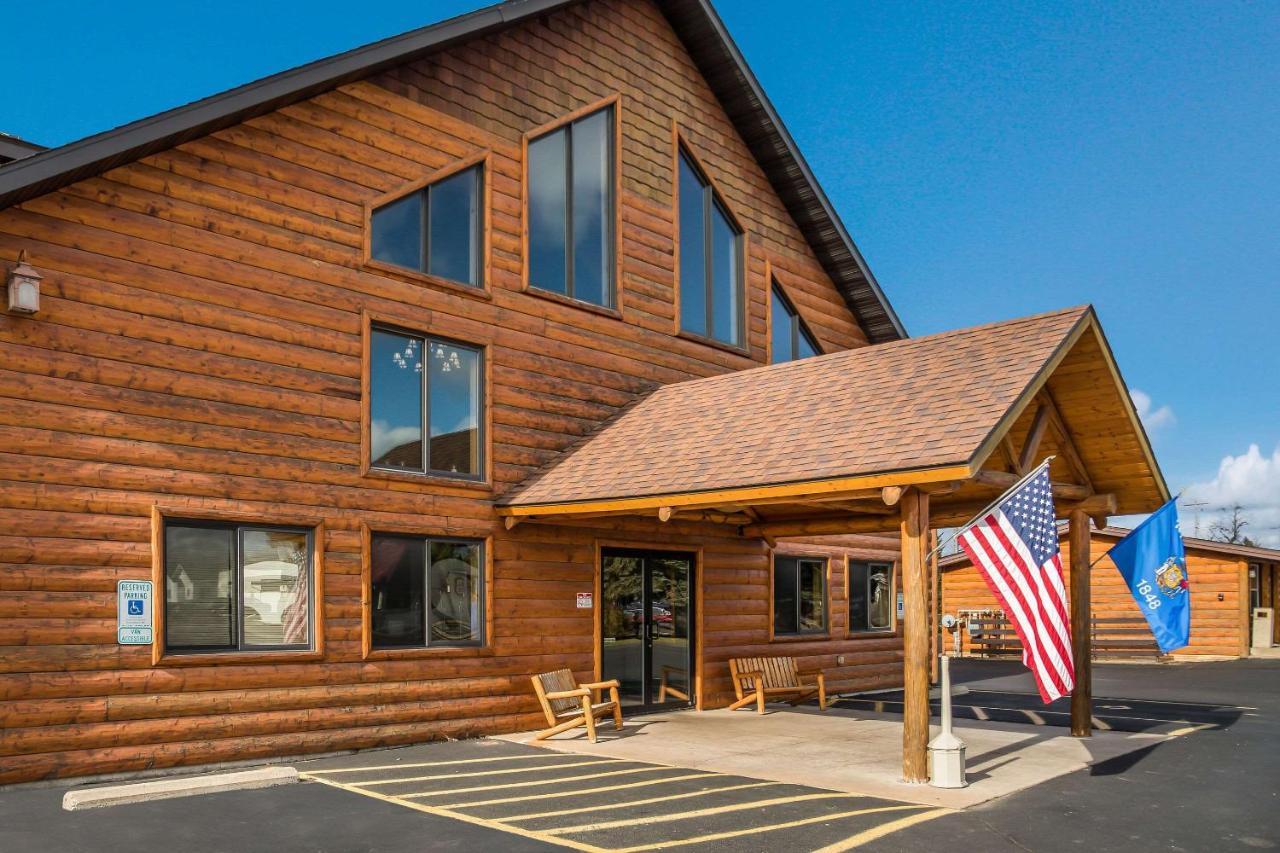 Econo Lodge Rice Lake Bagian luar foto